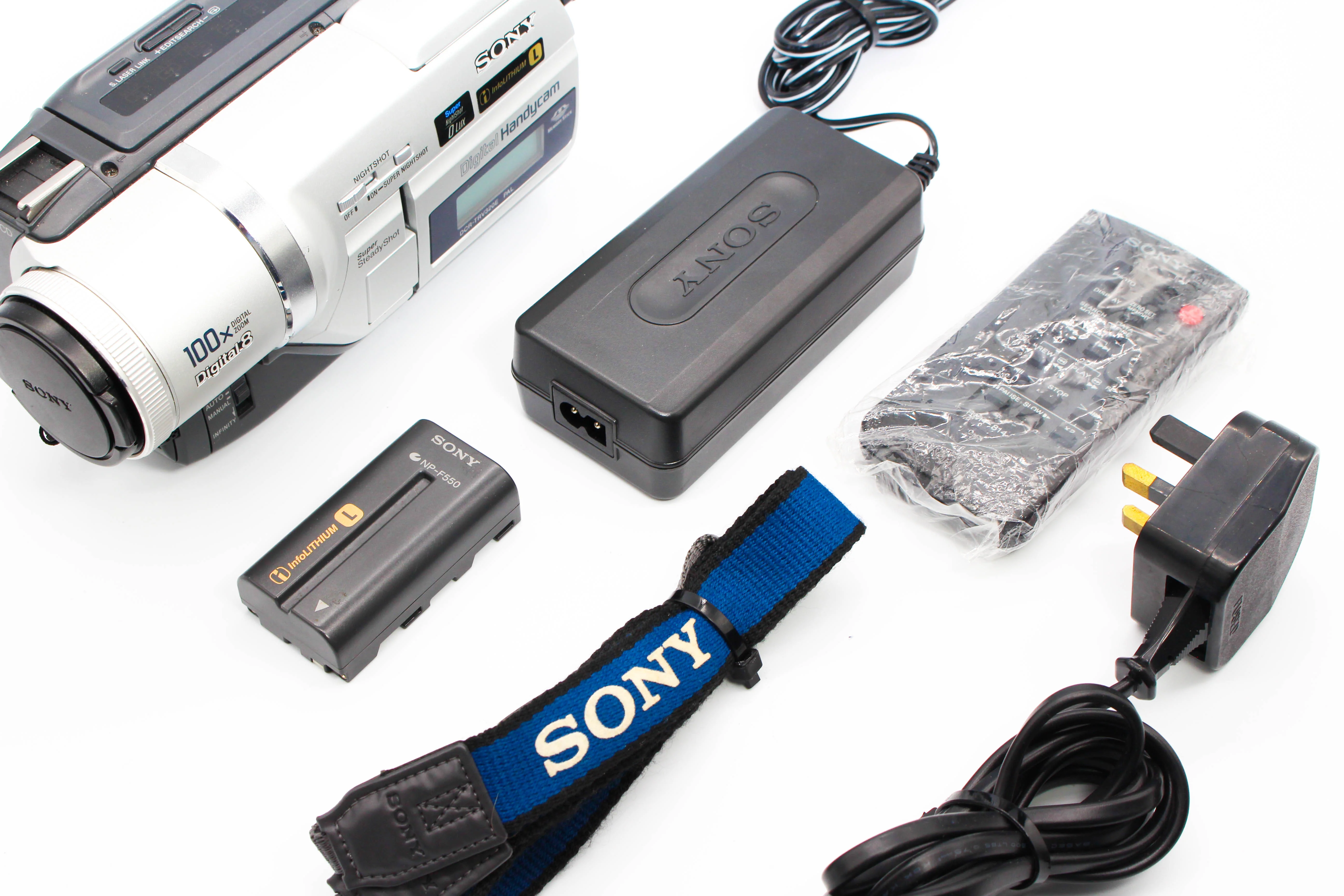 Sony DCR-TRV320E Digital8 Hi8 Video8 Handycam Camcorder Camera (Read) - Tested Bundle - Image 2