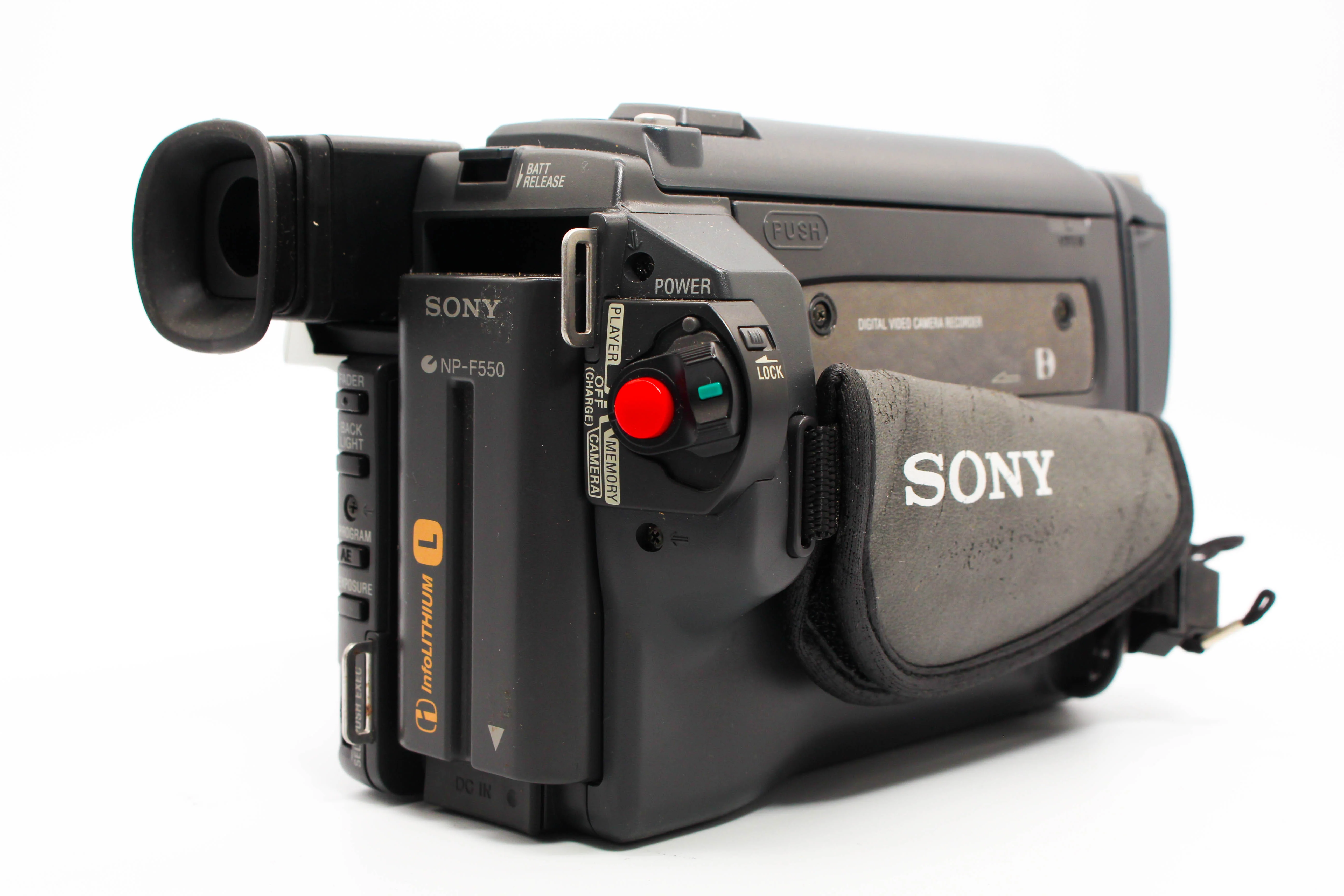 Sony DCR-TRV320E Digital8 Hi8 Video8 Handycam Camcorder Camera (Read) - Tested Bundle - Image 5