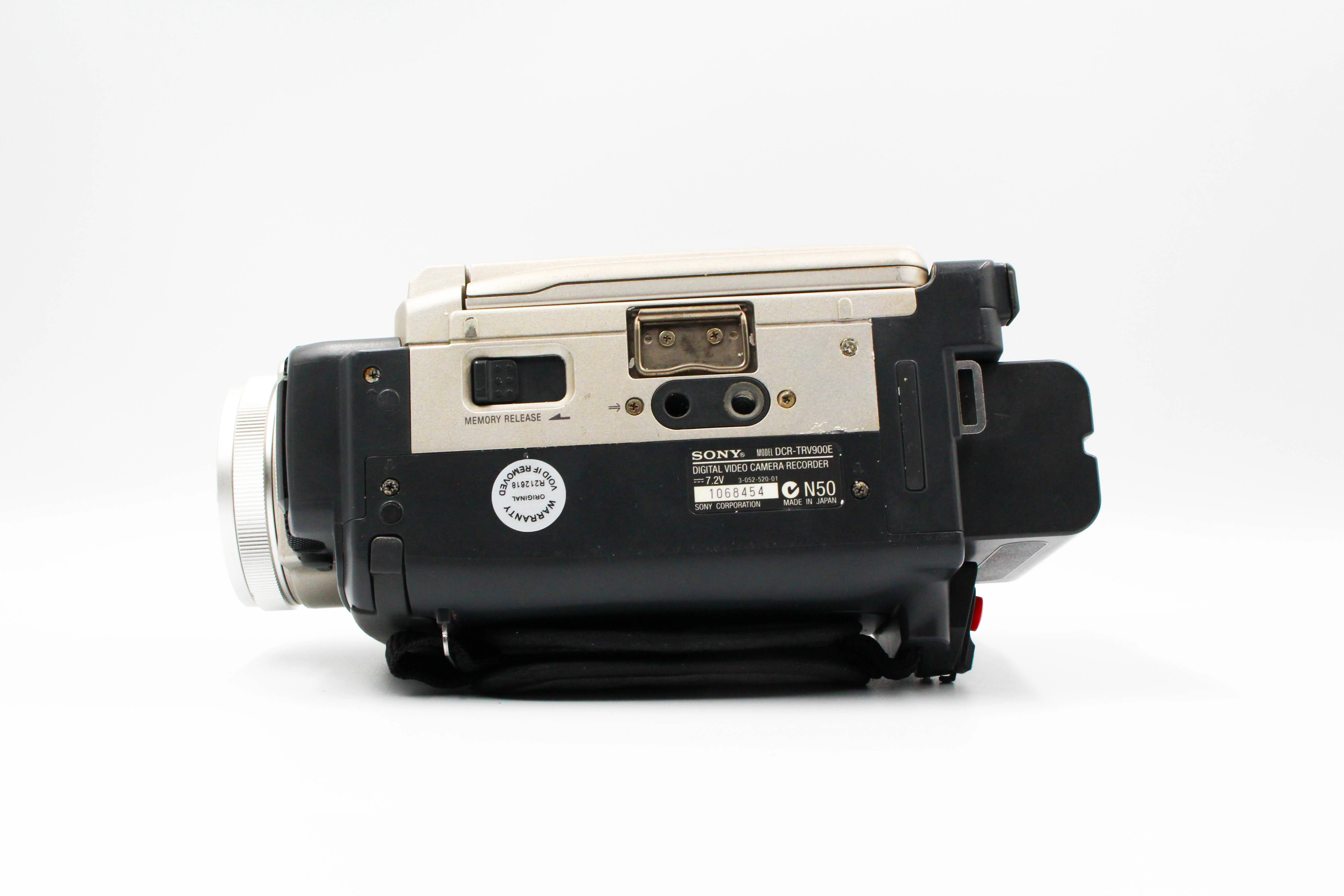 Sony DCR-TRV900E MiniDV Handycam Digital Camera Camcorder (For Parts) - Tested Bundle - Image 7