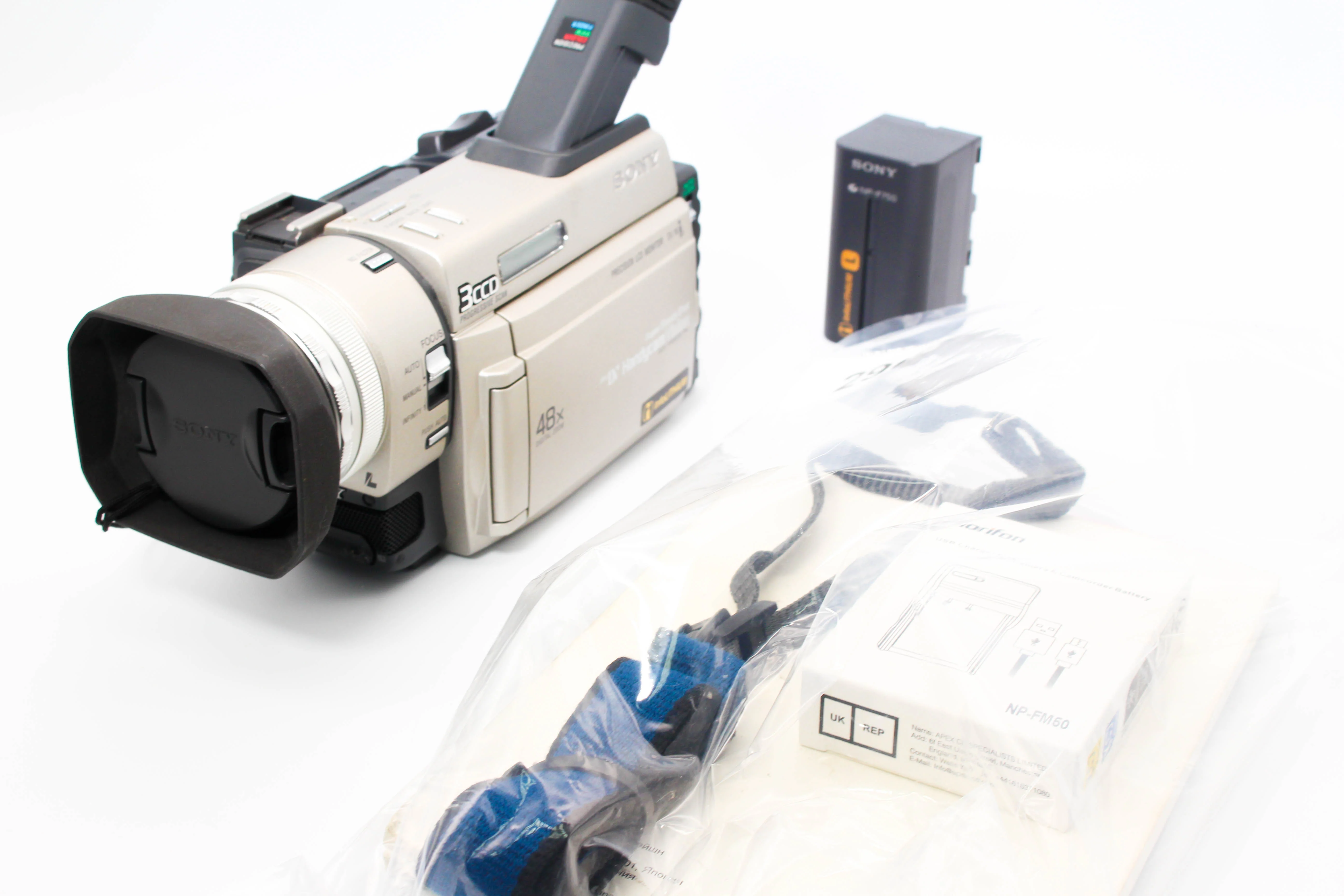 Sony DCR-TRV900E MiniDV Digital Handycam Video Camera Camcorder - Tested Bundle Excellent - Image 2