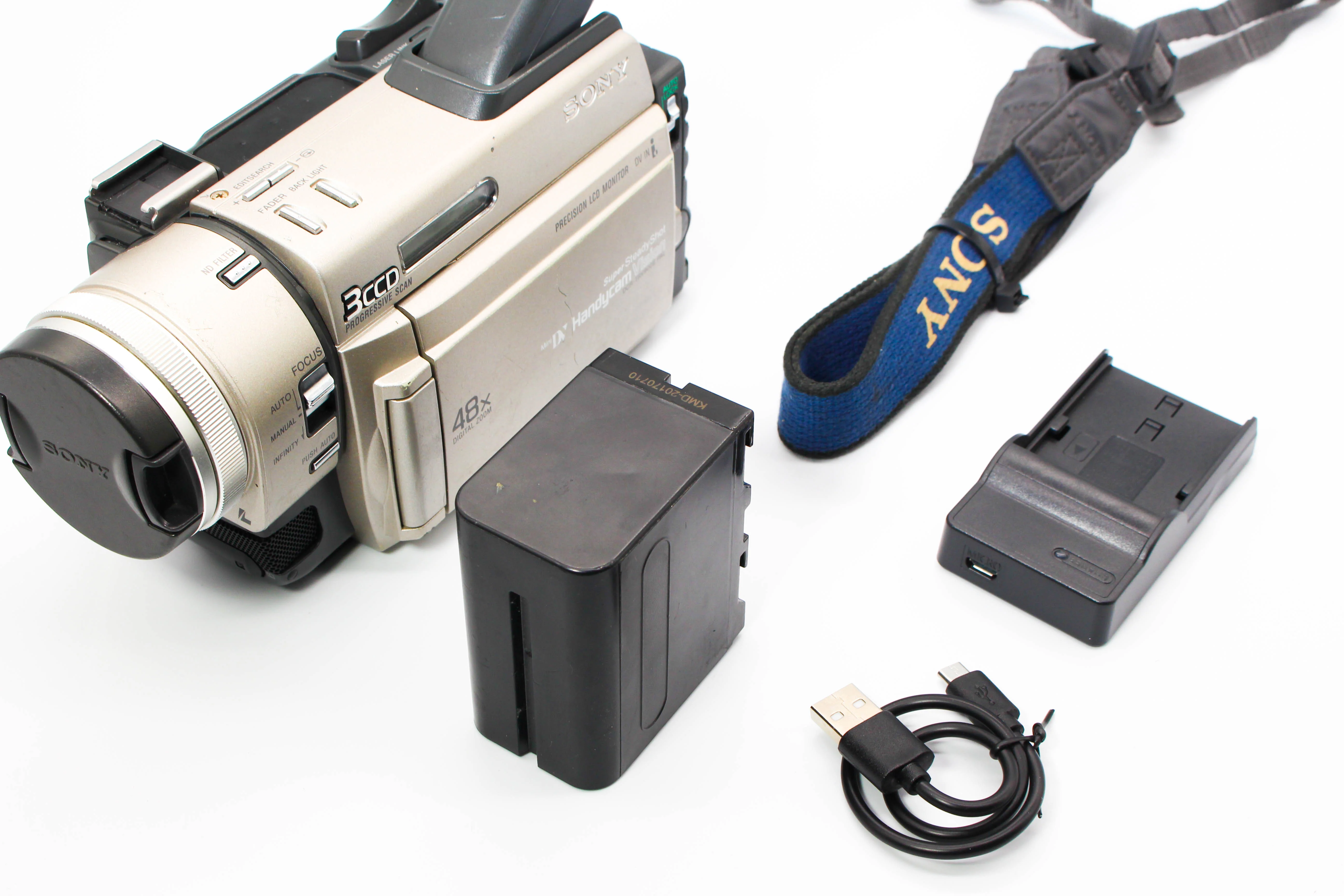 Sony DCR-TRV900E MiniDV Handycam Tape Digital Video Camcorder - Tested Bundle Excellent - Image 2