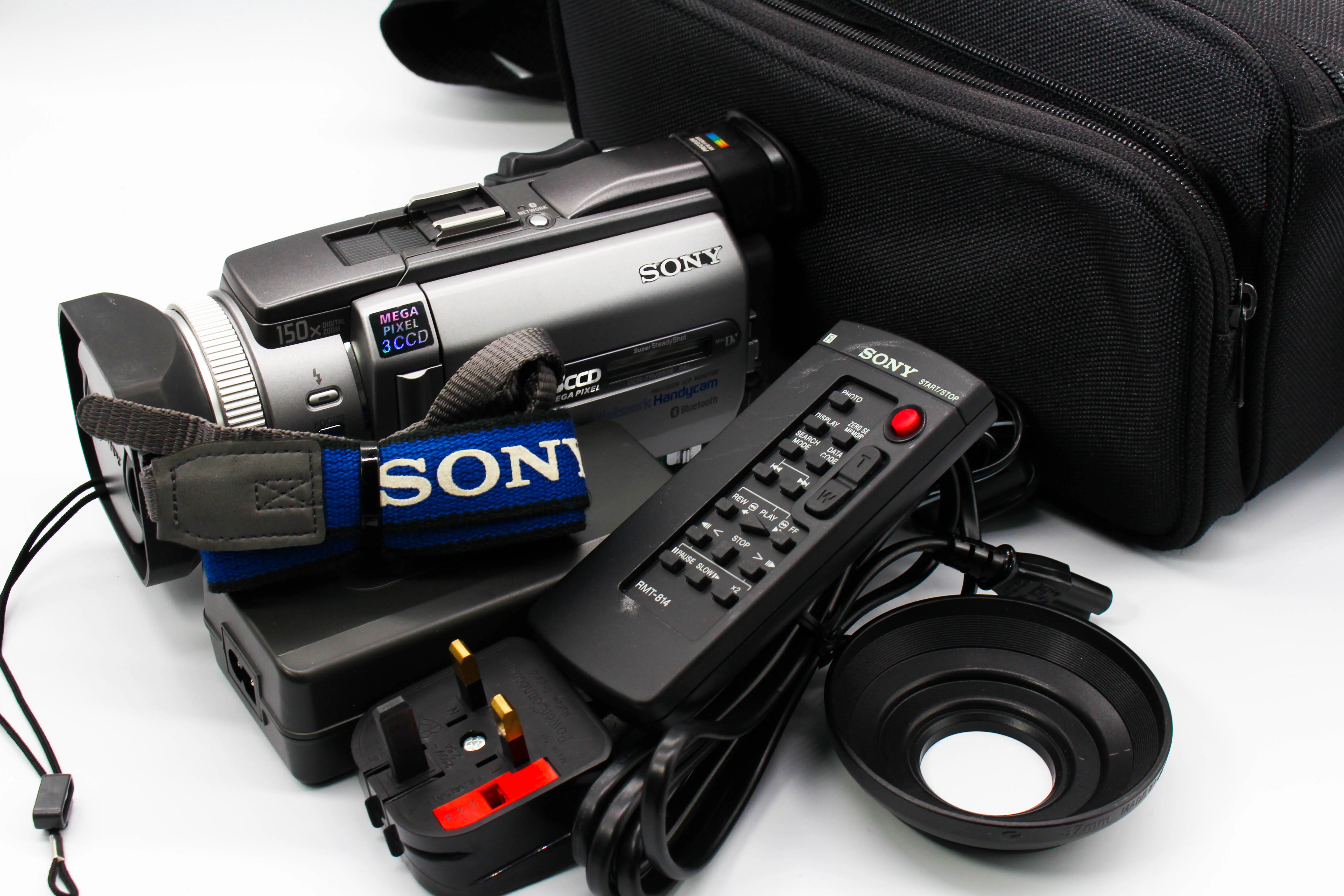 Sony DCR-TRV950E MiniDV Video Handycam Camcorder Camera - Tested Bundle Excellent - Image 2