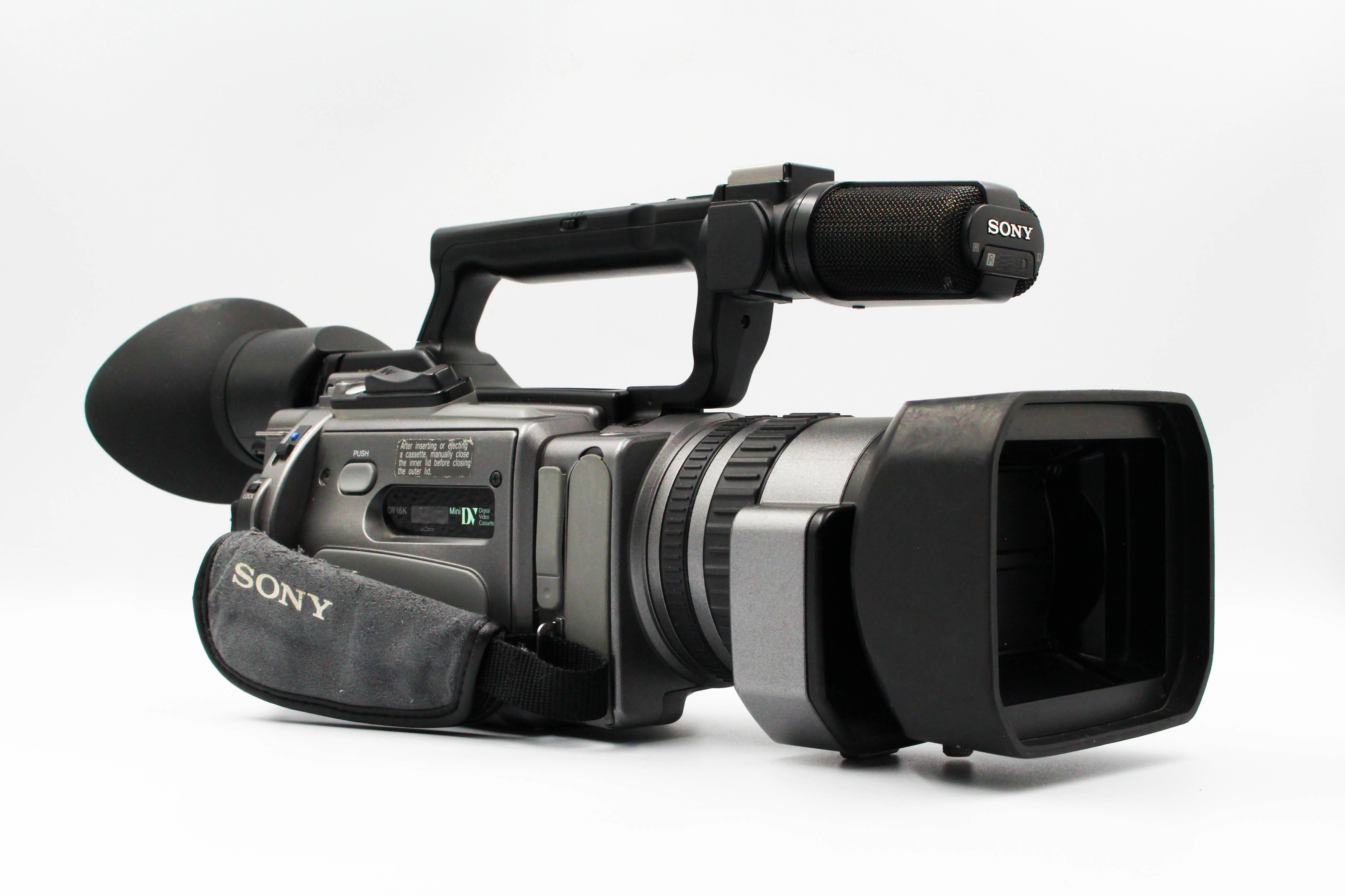 Sony DCR-VX2100E MiniDV Digital Video Camera Camcorder - Image 5
