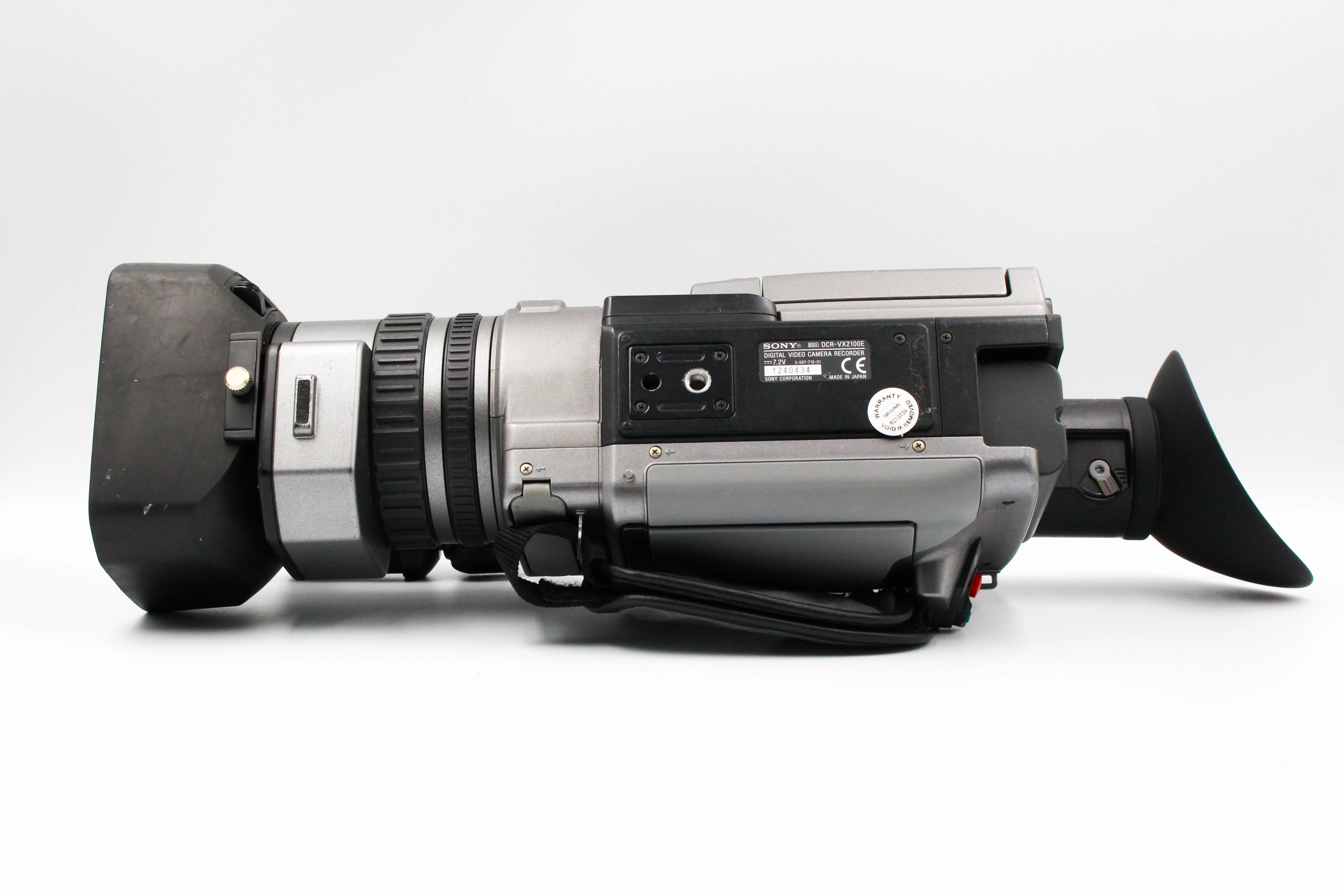 Sony DCR-VX2100E MiniDV Digital Video Camera Camcorder - Image 7