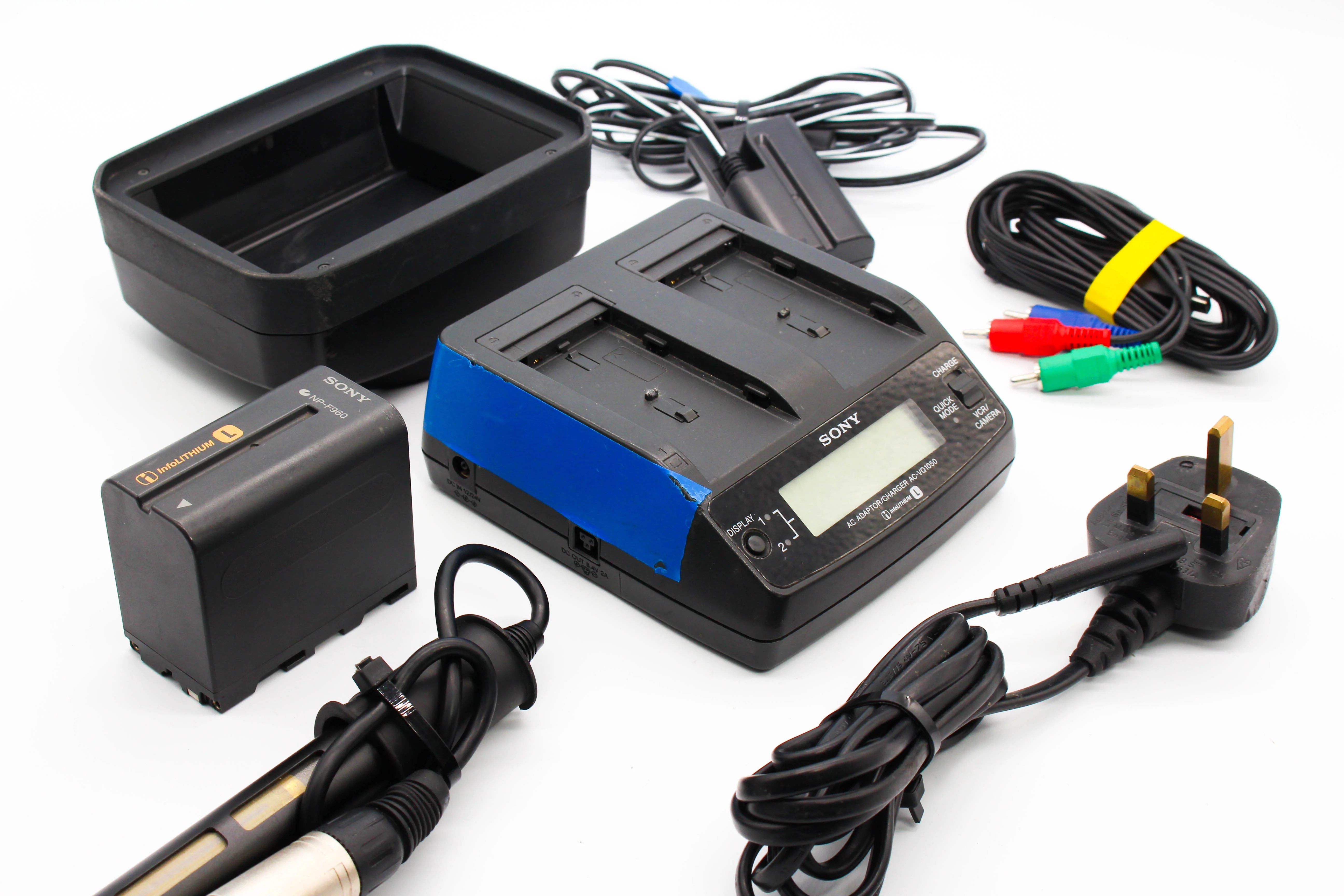 Sony HVR-Z7E MiniDV DVCAM Video Handycam Camcorder Camera (Read) - Tested Bundle - Image 2