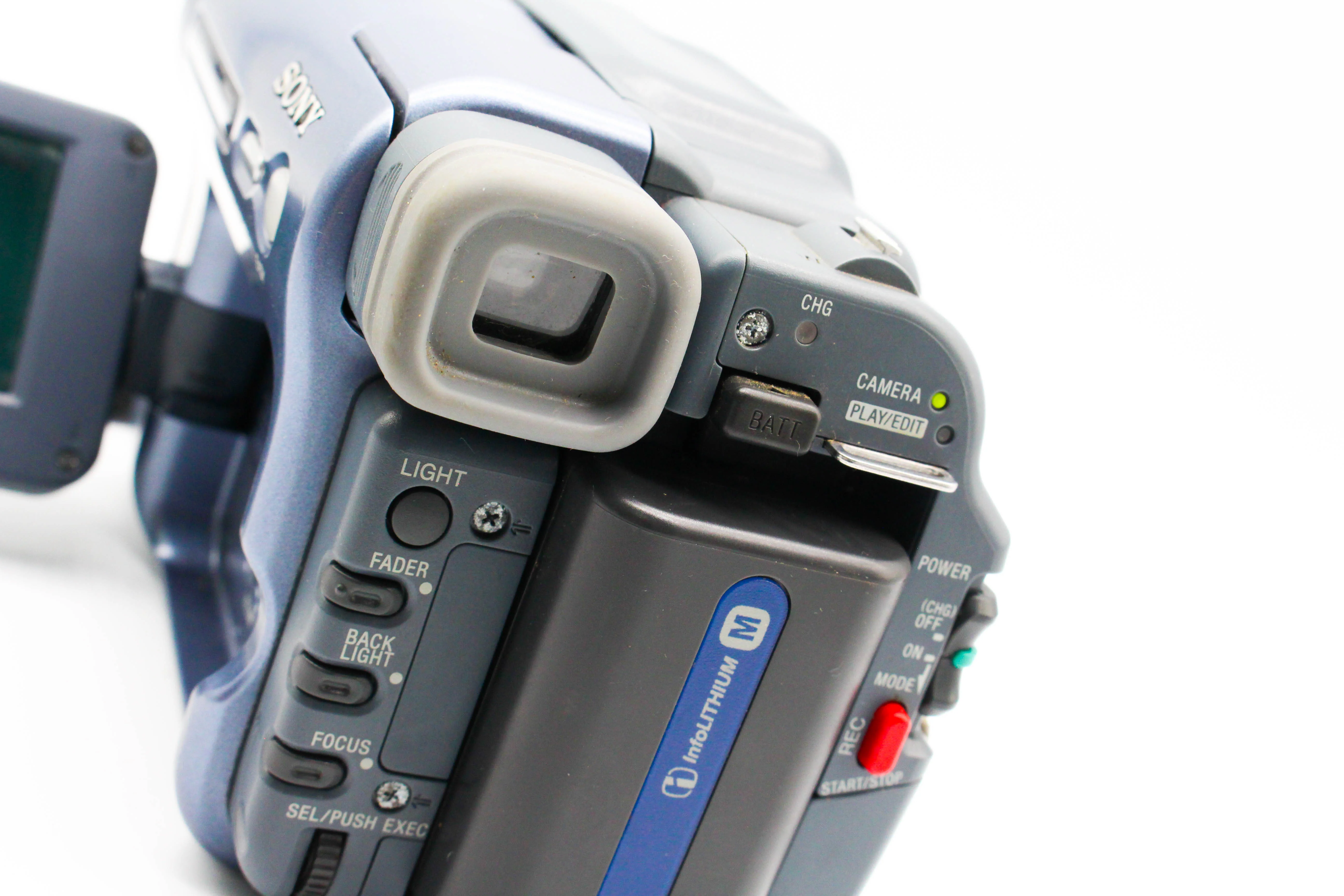 Sony CCD-TRV228E Hi8 Analog Camcorder Handycam Video Camera - Tested Bundle - Image 10
