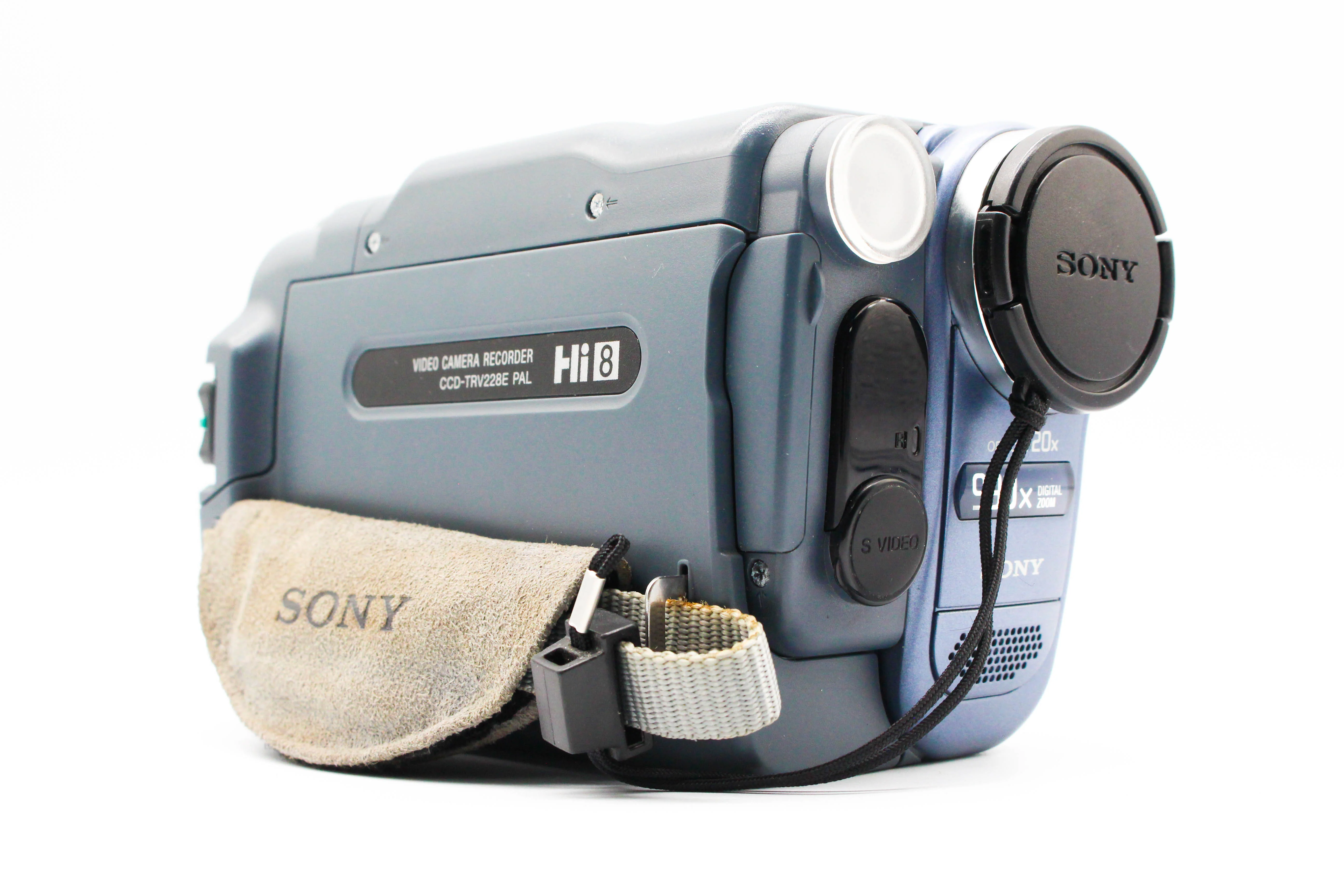 Sony CCD-TRV228E Hi8 Analog Camcorder Handycam Video Camera - Tested Bundle - Image 4